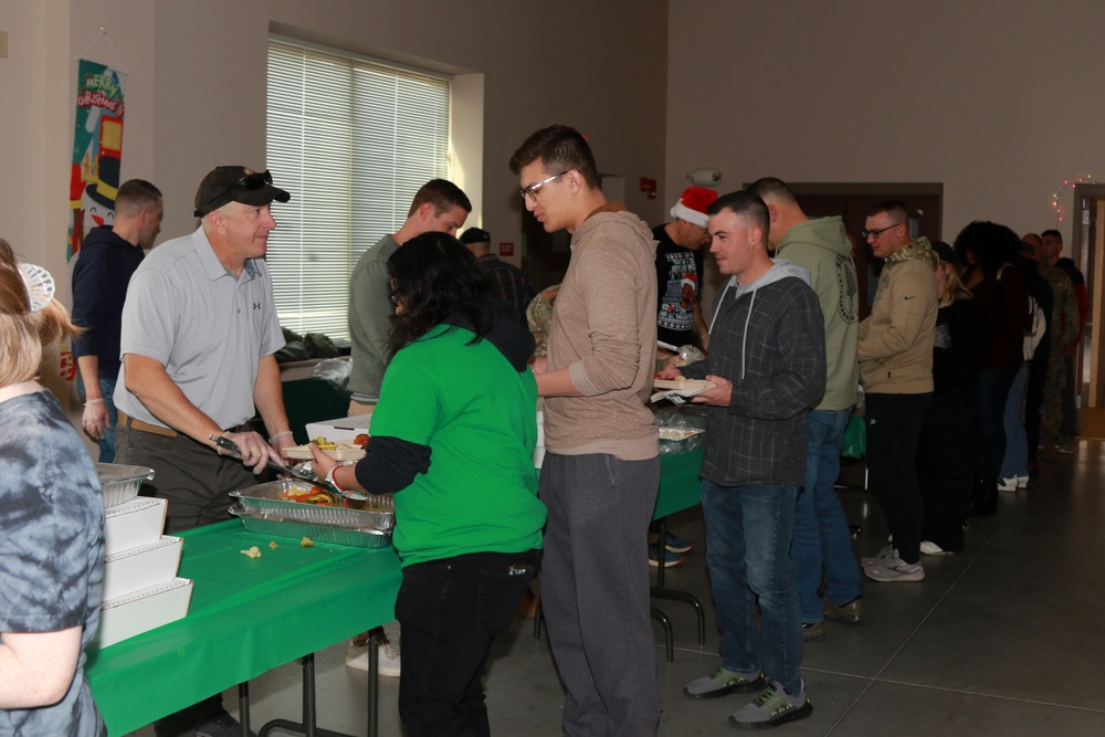 Soldiers and families enjoy holiday festivities