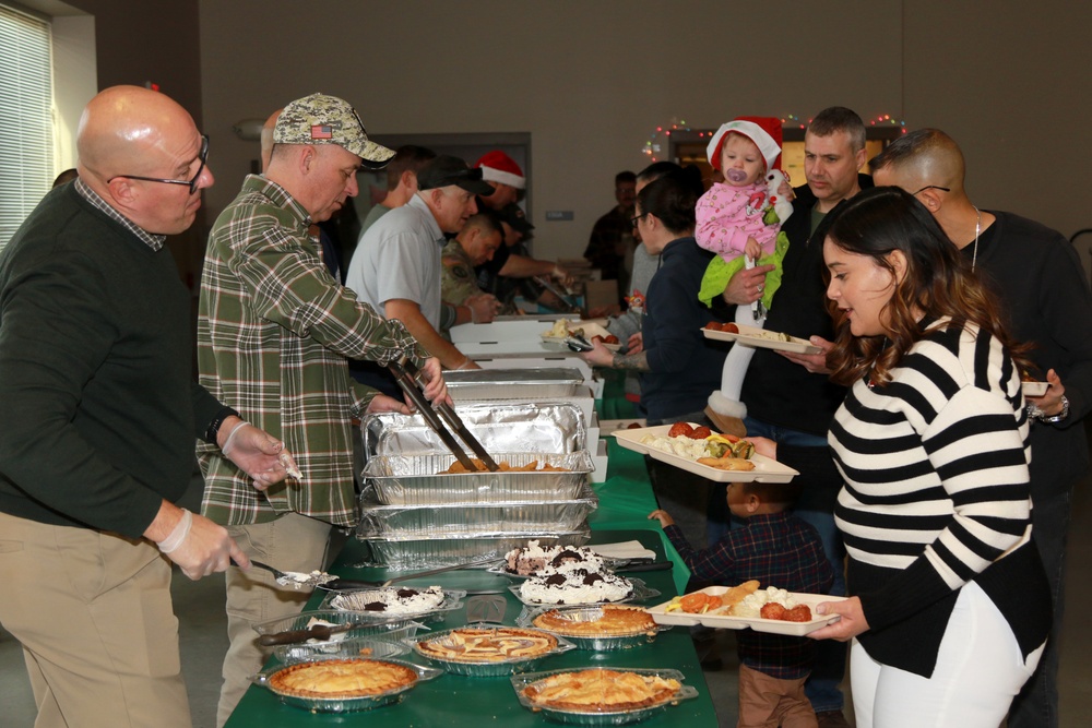 Soldiers and families enjoy holiday festivities