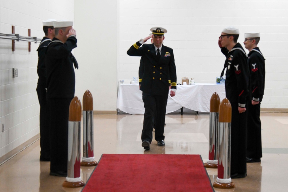 Navy Reserve Center Sioux Falls holds Change of Command Ceremony