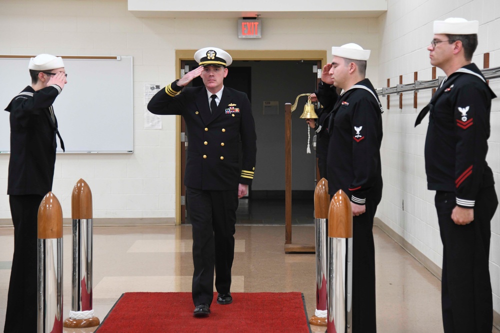 Navy Reserve Center Sioux Falls holds Change of Command Ceremony