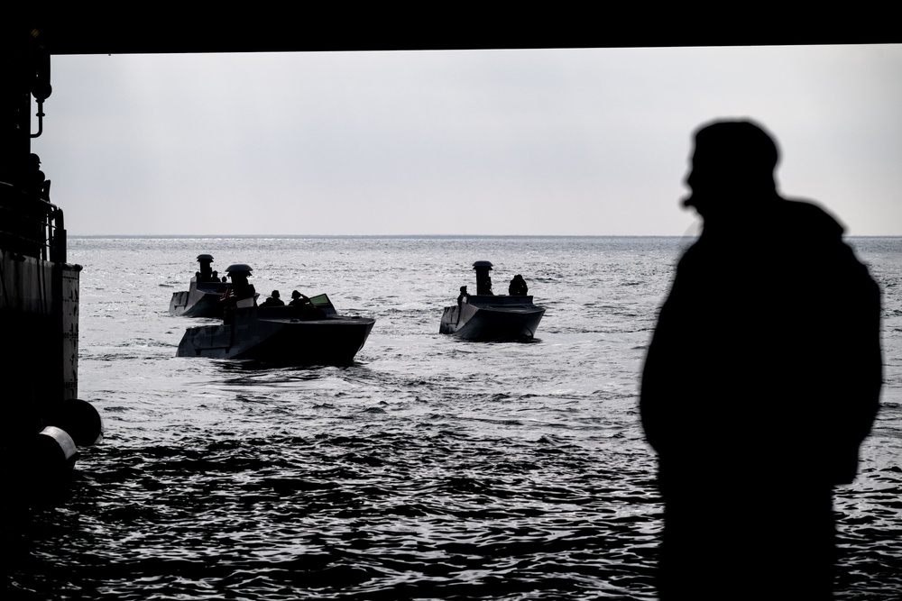 Naval Special Warfare Combatant Craft embark Somerset