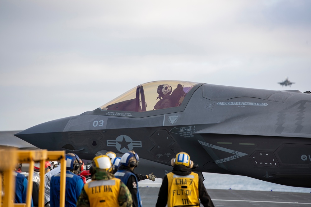 U.S. Sailors and Marines Perform Flight Operations During Steel Knight