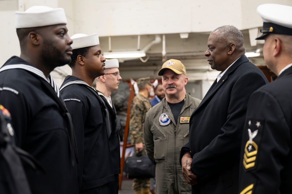 SD Visits USS George Washington (CVN 73)