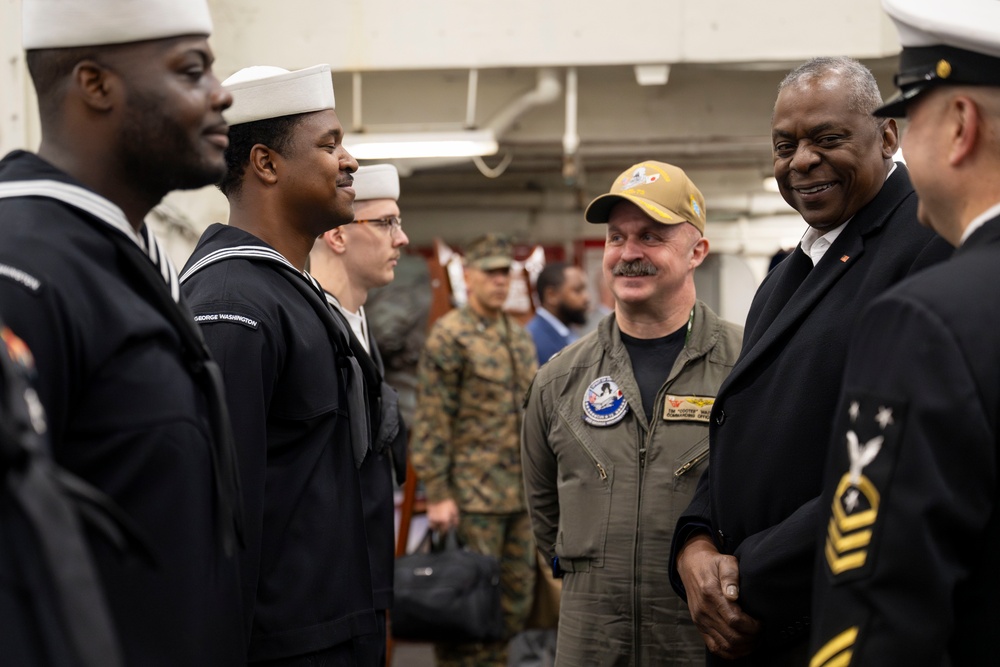 SD Visits USS George Washington (CVN 73)