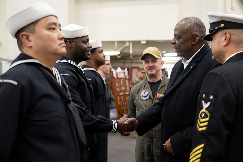 SD Visits USS George Washington (CVN 73)