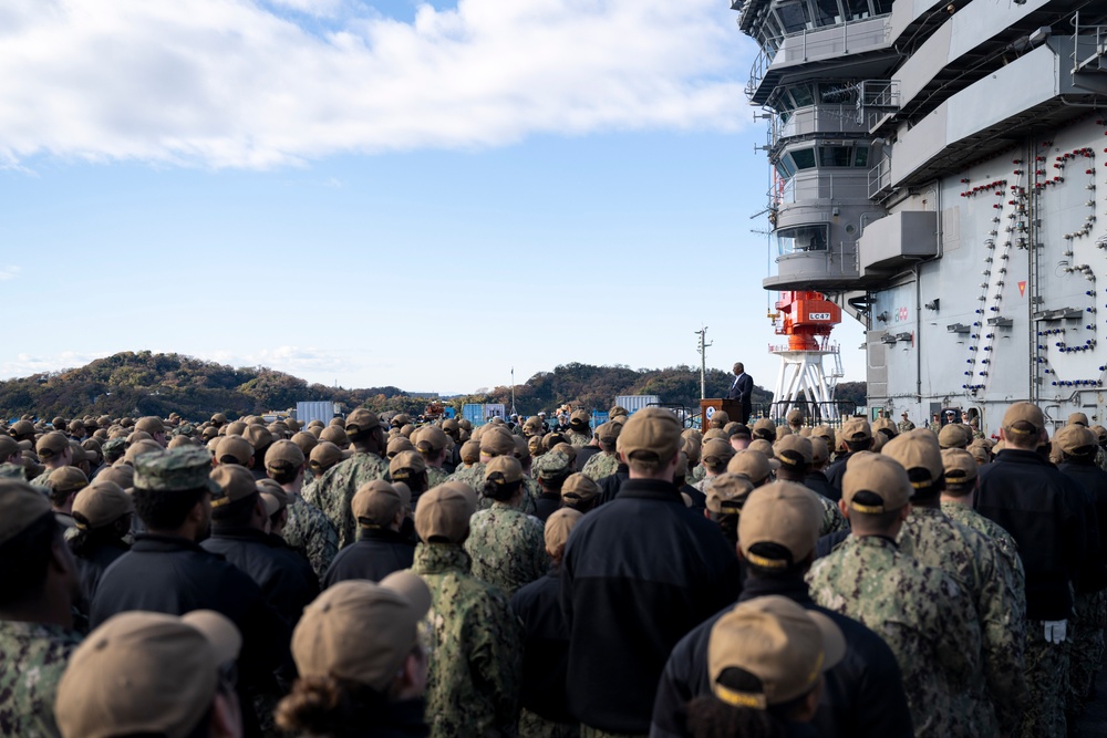 SD Visits USS George Washington (CVN 73)