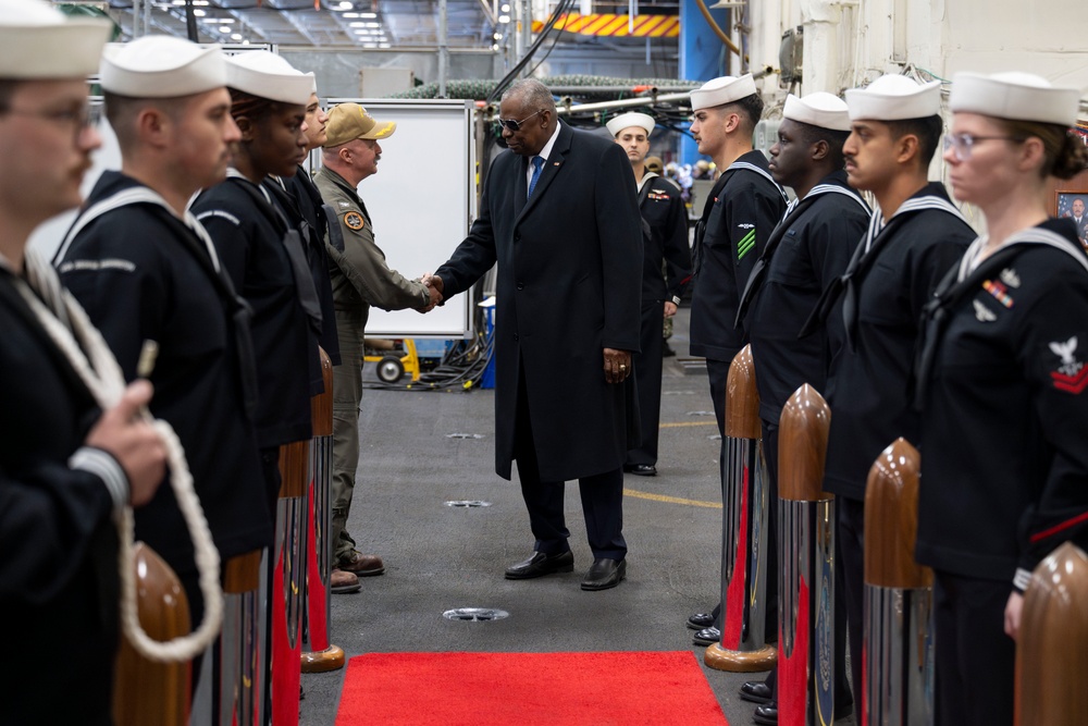 SD Visits USS George Washington (CVN 73)