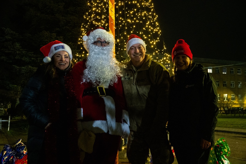 Deployed Soldiers Light Up the Night at Festive Tree Lighting Ceremony