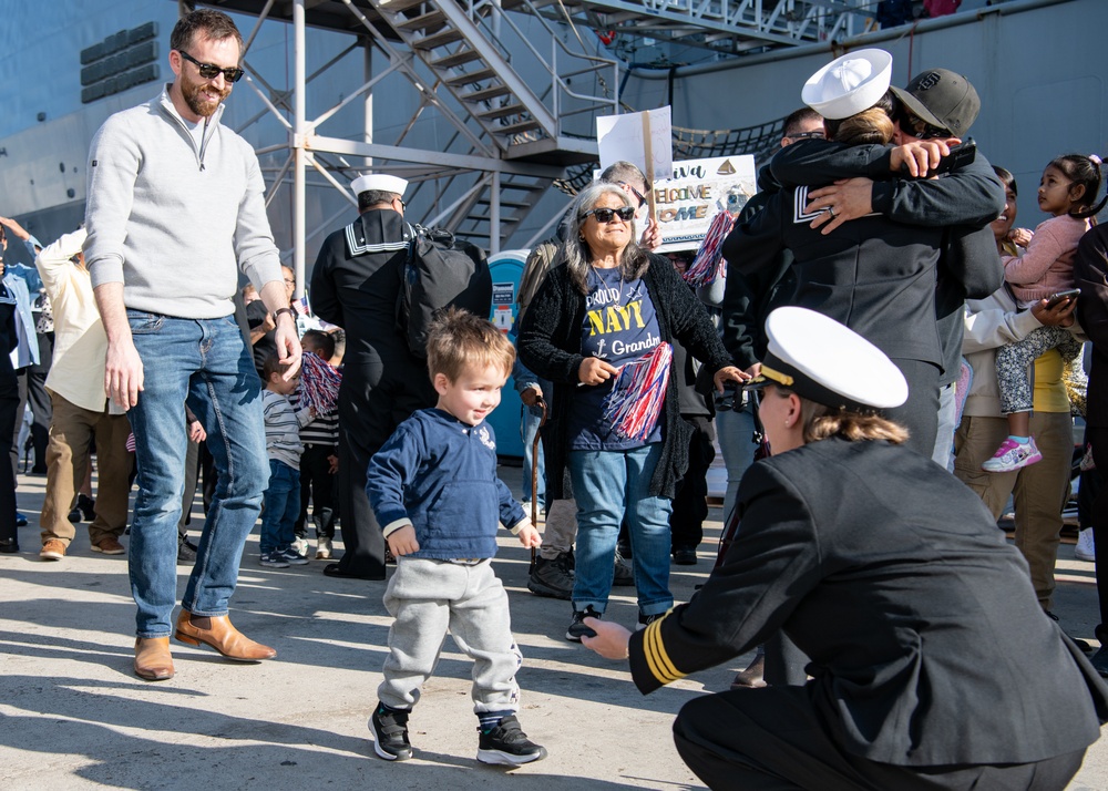 USS Green Bay Arrives in San Diego