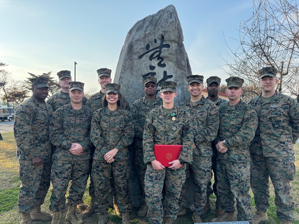 Gunnery Sgt. Rundell Receives the Navy and Marine Corps Commendation Medal.