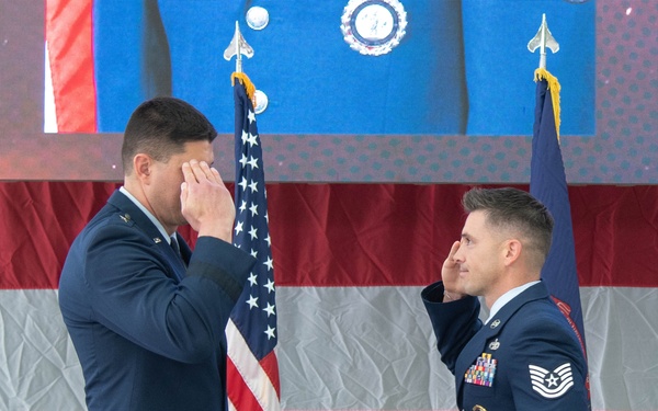 Recruiter wins Wing award two years in a row