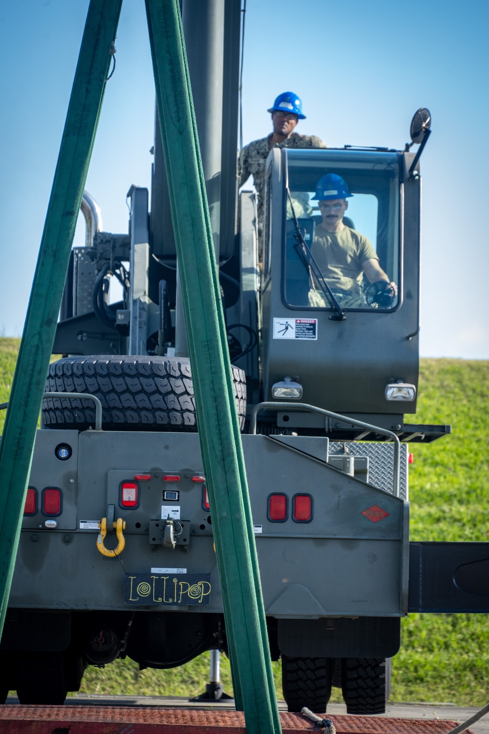 Seabees from NMCB-3 and NMCB-5 Complete Crane Certifications During Turnover Operation