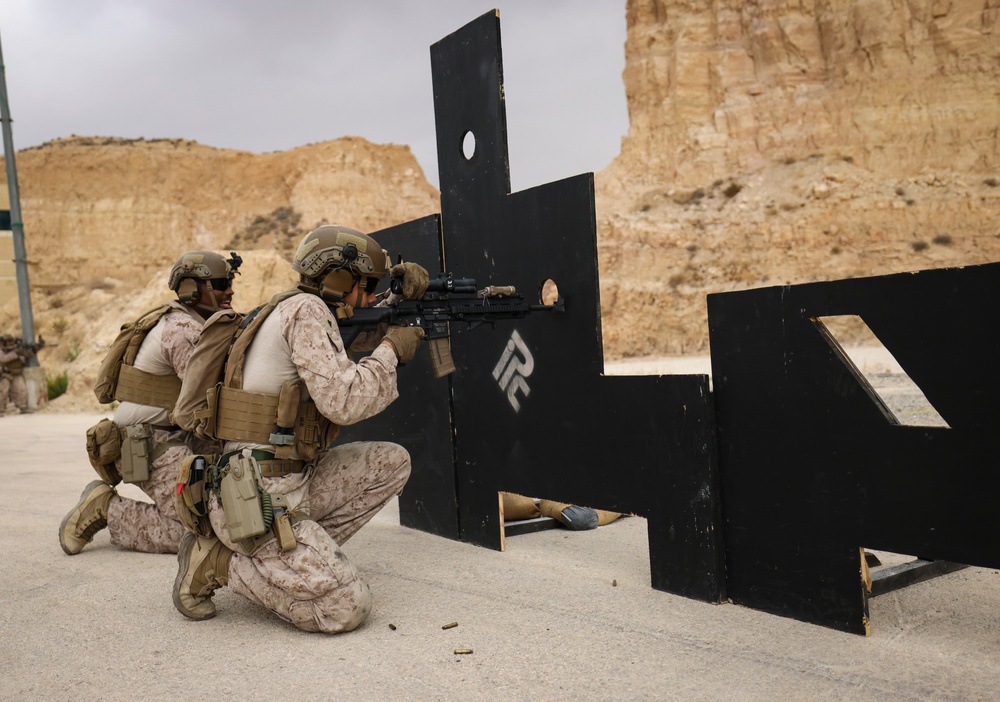 Marines with FASTCENT conduct training package