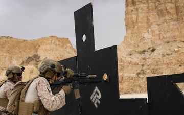 Marines with FASTCENT conduct training package