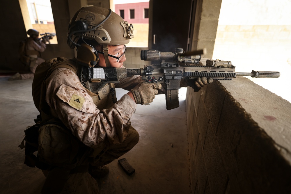 Marines with FASTCENT conduct training package