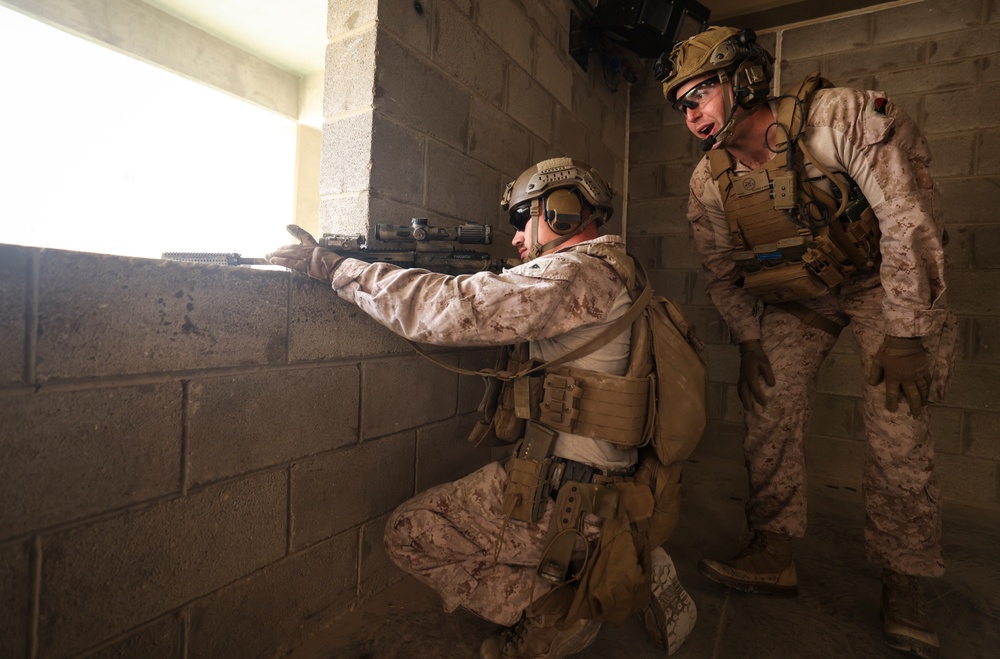 Marines with FASTCENT conduct training package