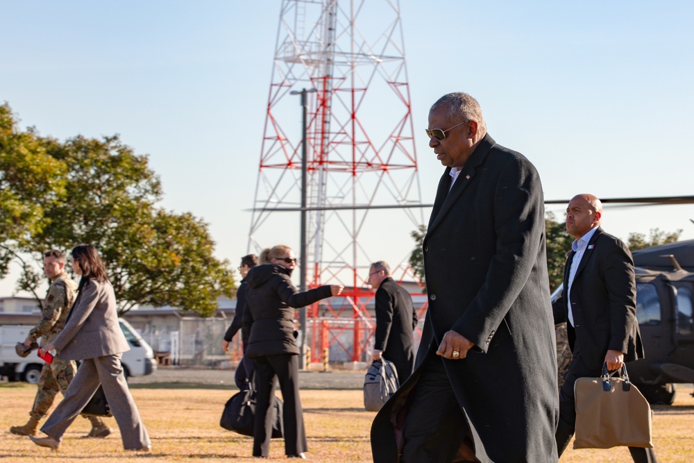 U.S. Secretary of Defense Lloyd Austin visits servicemembers in Japan; thanks U.S. Army’s 5th Composite Watercraft Company