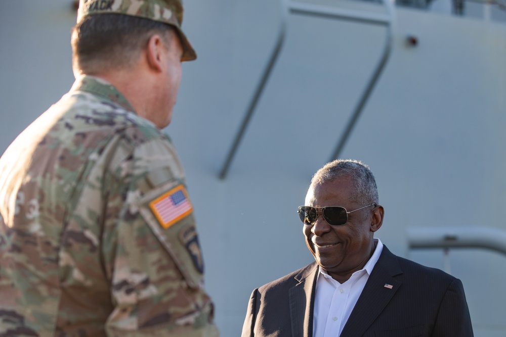 U.S. Secretary of Defense Lloyd Austin visits servicemembers in Japan; thanks U.S. Army’s 5th Composite Watercraft Company