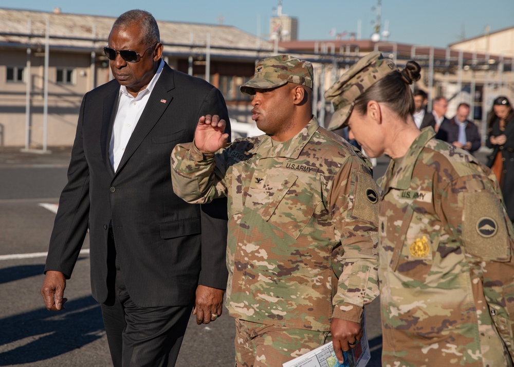 U.S. Secretary of Defense Lloyd Austin visits servicemembers in Japan; thanks U.S. Army’s 5th Composite Watercraft Company