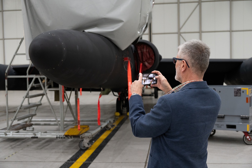 Lockheed U-2 visitor tour