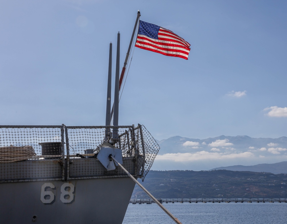 USS The Sullivans Arrives in Souda Bay