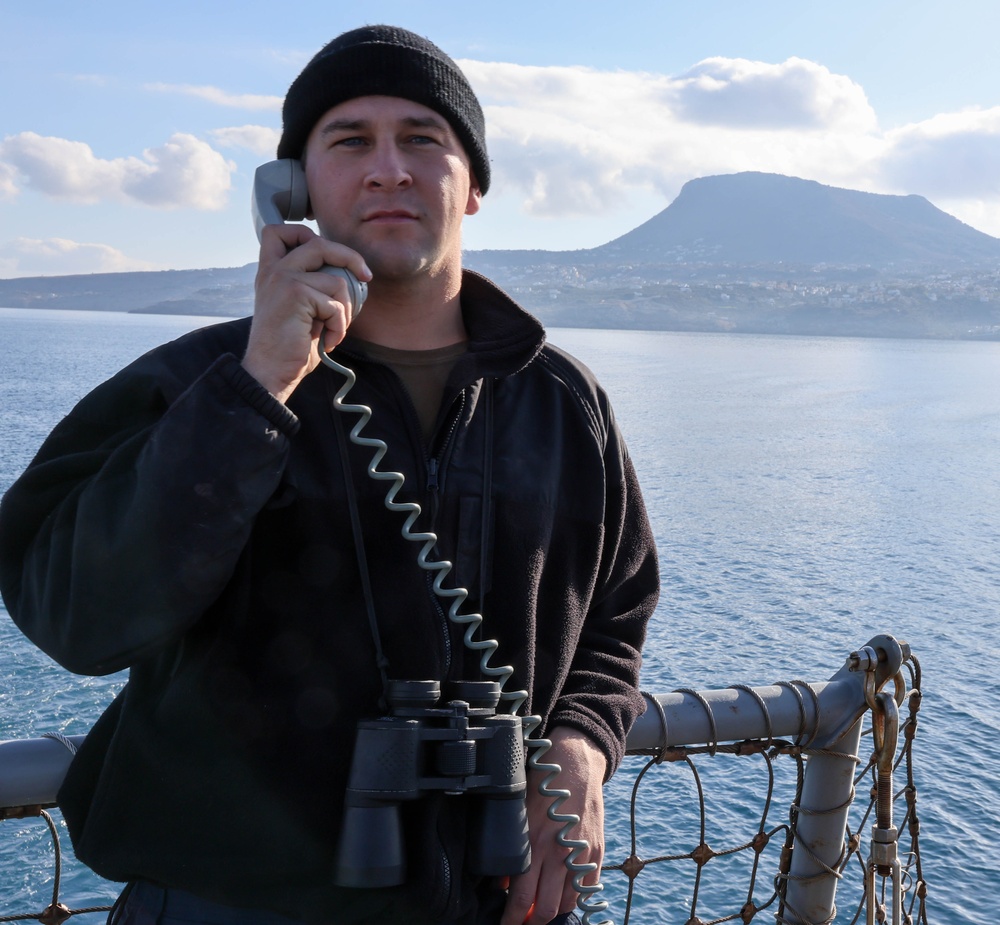 USS The Sullivans Arrives in Souda Bay