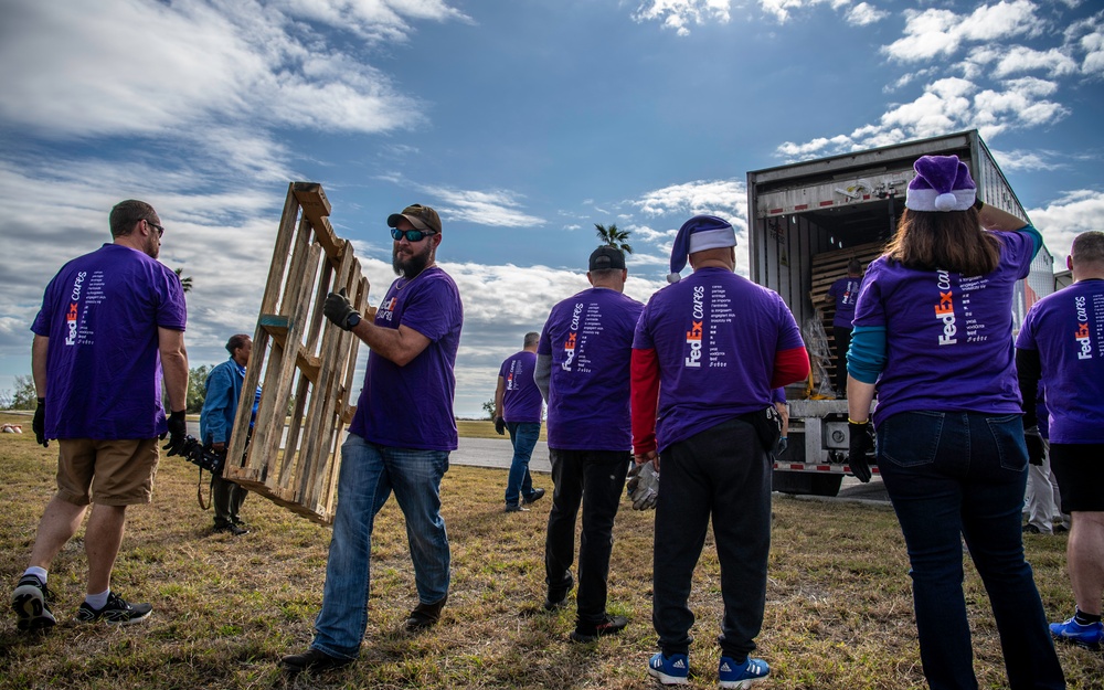 Trees for Troops delivers Christmas spirit to MacDill AFB