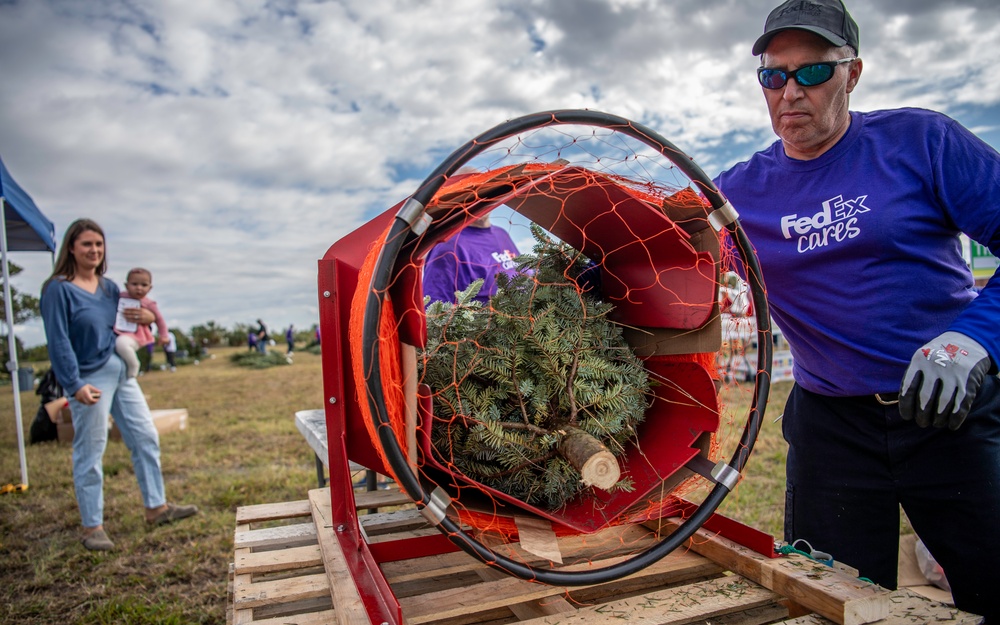 Trees for Troops delivers Christmas spirit to MacDill AFB