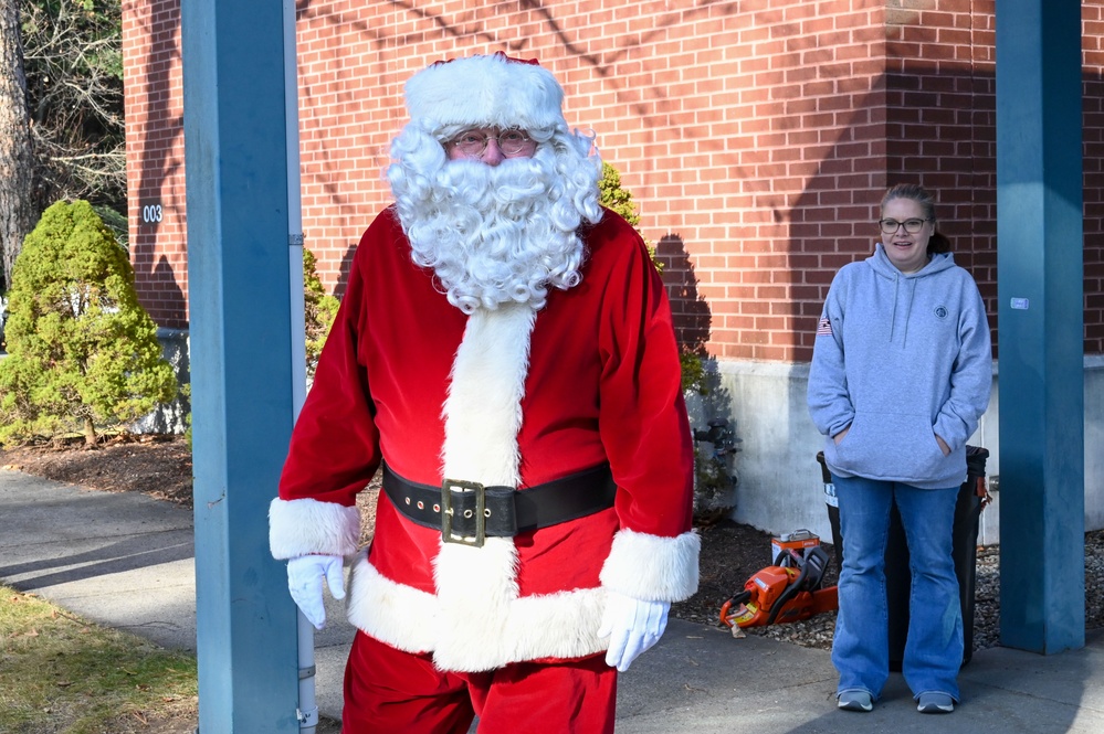 104th Fighter Wing kicks off the holiday season with a festive community event