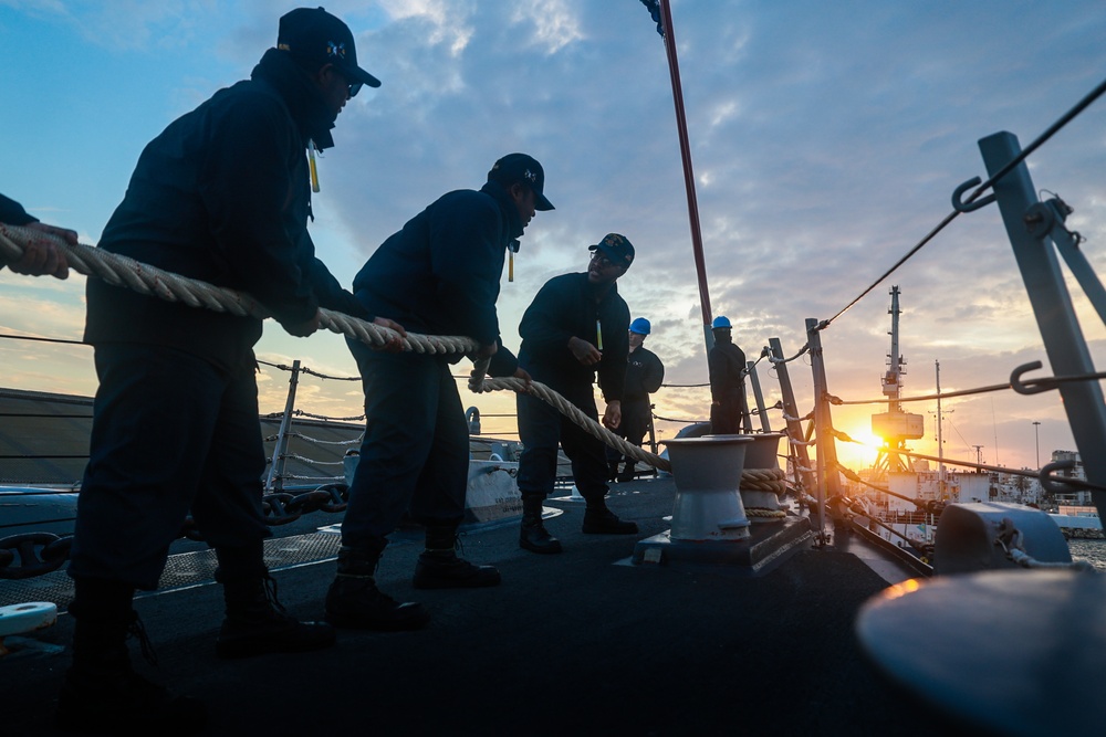 USS Bulkeley departs from Larnaca, Cyprus