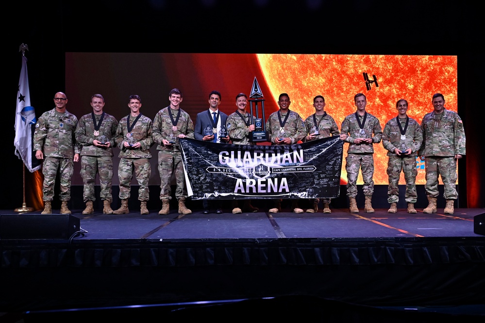 CSO Saltzman, CMSSF Bentivegna present Guardian Arena Awards at Spacepower Conference