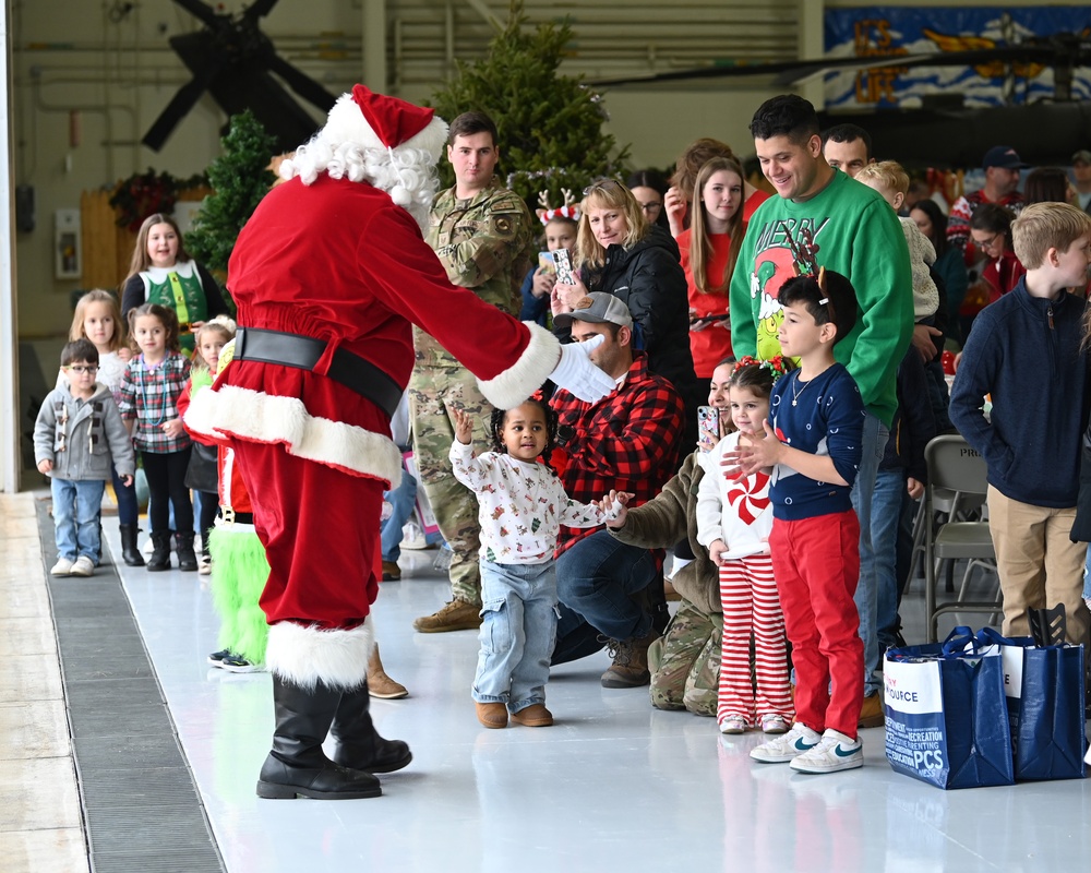 104th Fighter Wing celebrates the holiday season with loved ones