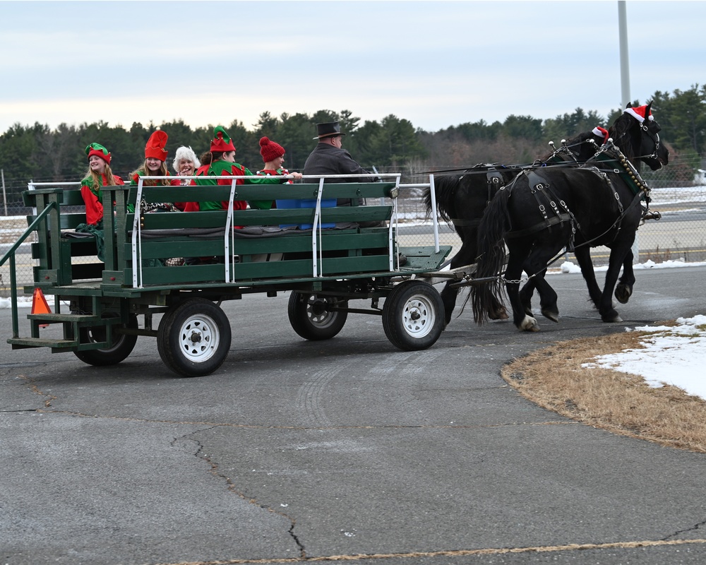 104th Fighter Wing celebrates the holiday season with loved ones