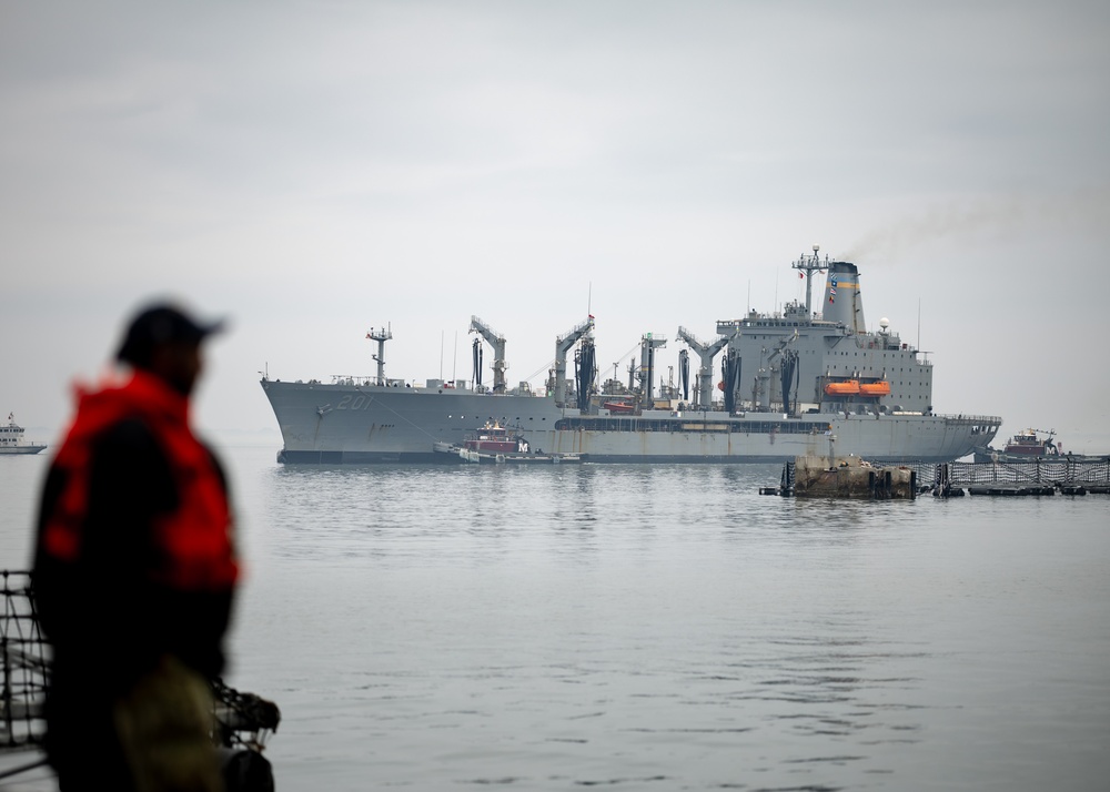 USNS Patuxent Returns Home in Time for Christmas