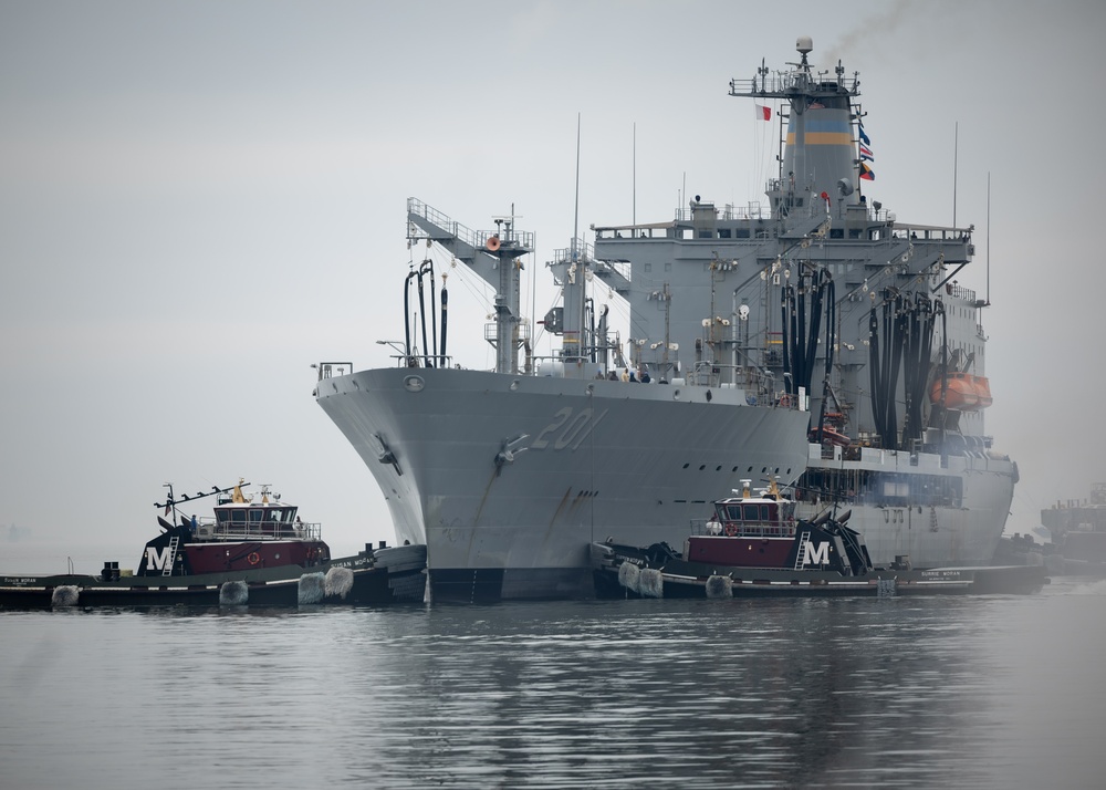 USNS Patuxent Returns Home in Time for Christmas