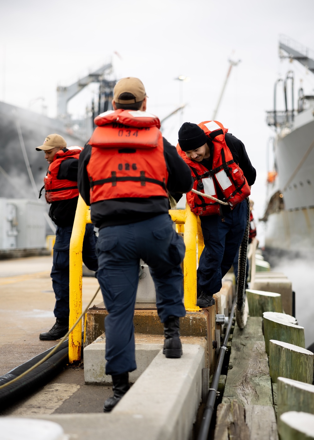 USNS Patuxent Returns Home in Time for Christmas