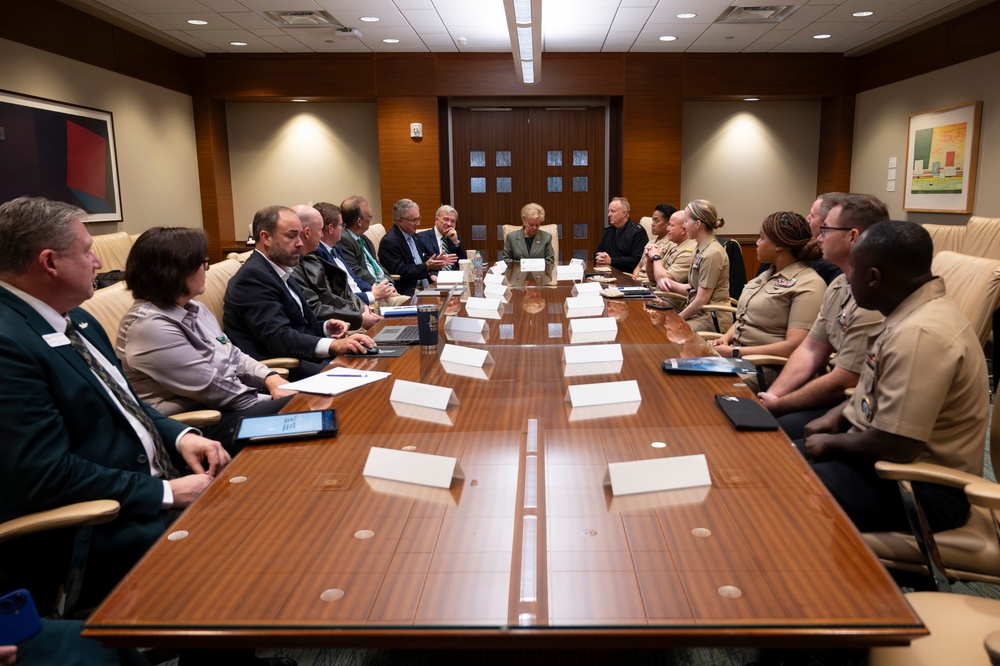 University of Southern Florida welcomes Navy leadership to forge stronger medical ties