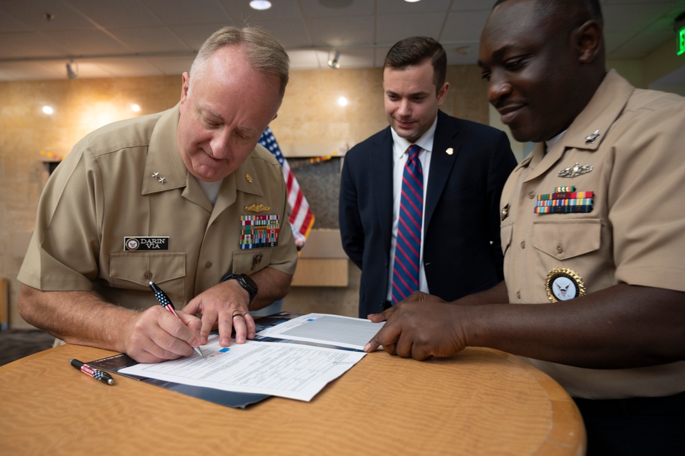 University of Southern Florida welcomes Navy leadership to forge stronger medical ties