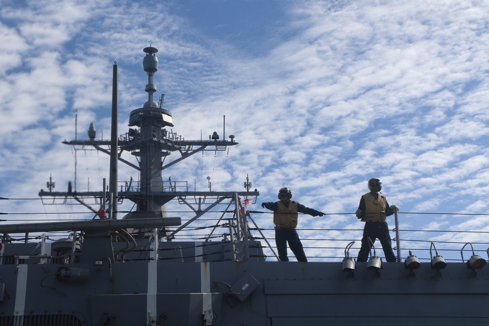 Frank E. Petersen Jr. conducts vertical replenishment-at-sea