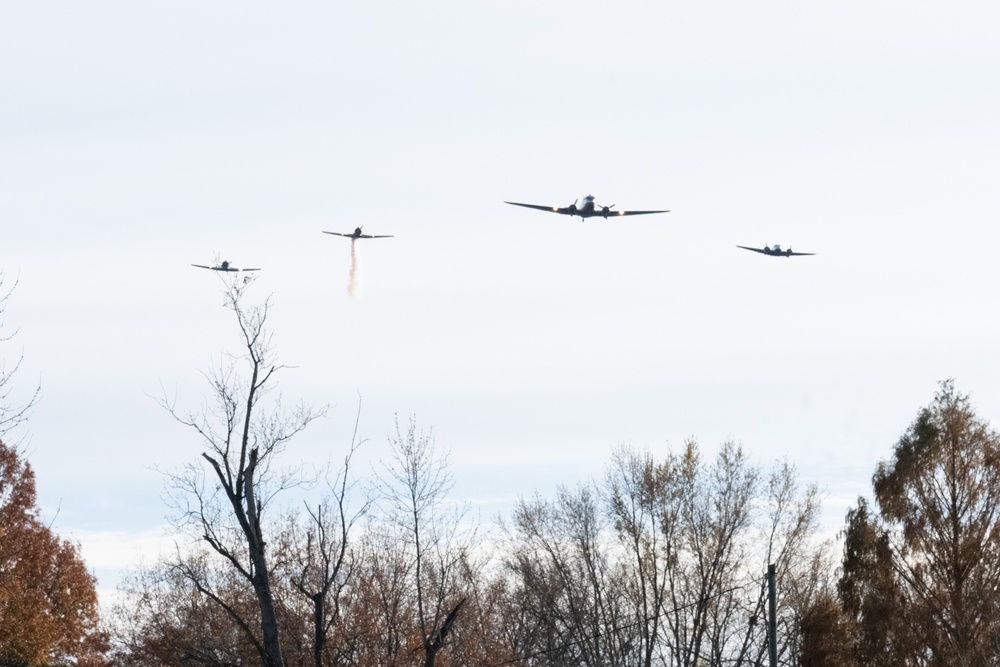 AIRMEN HONOR LATE GENERAL HETTLINGER; FULL HONORS FUNERAL IN TERRE HAUTE