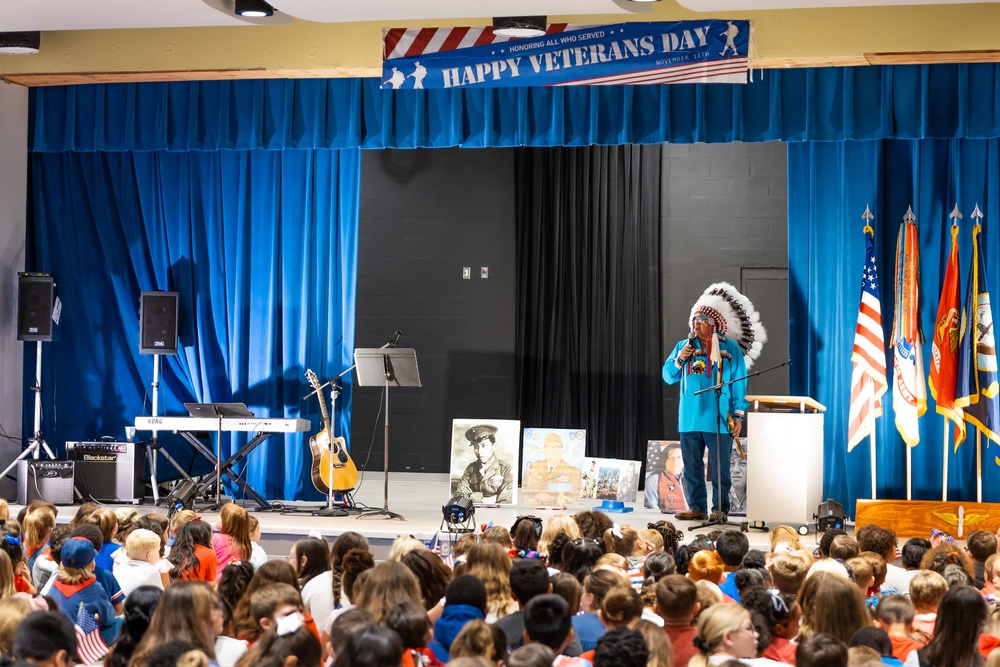 Students honor veterans