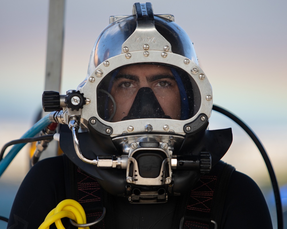 US Army divers train, qualify for Army Salvage Diver Badge