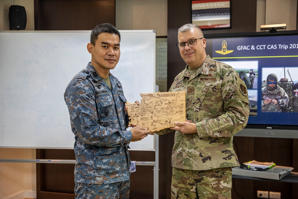 Washington National Guard Senior Leaders visit Royal Thai Armed Forces Combat Controllers