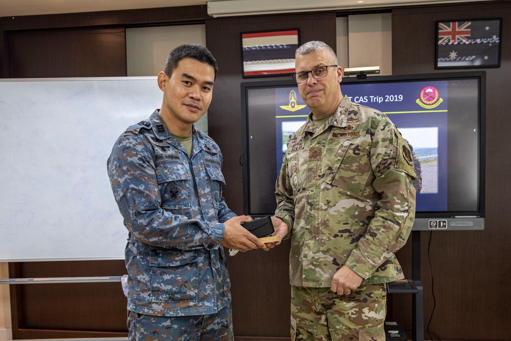 Washington National Guard Senior Leaders visit Royal Thai Armed Forces Combat Controllers