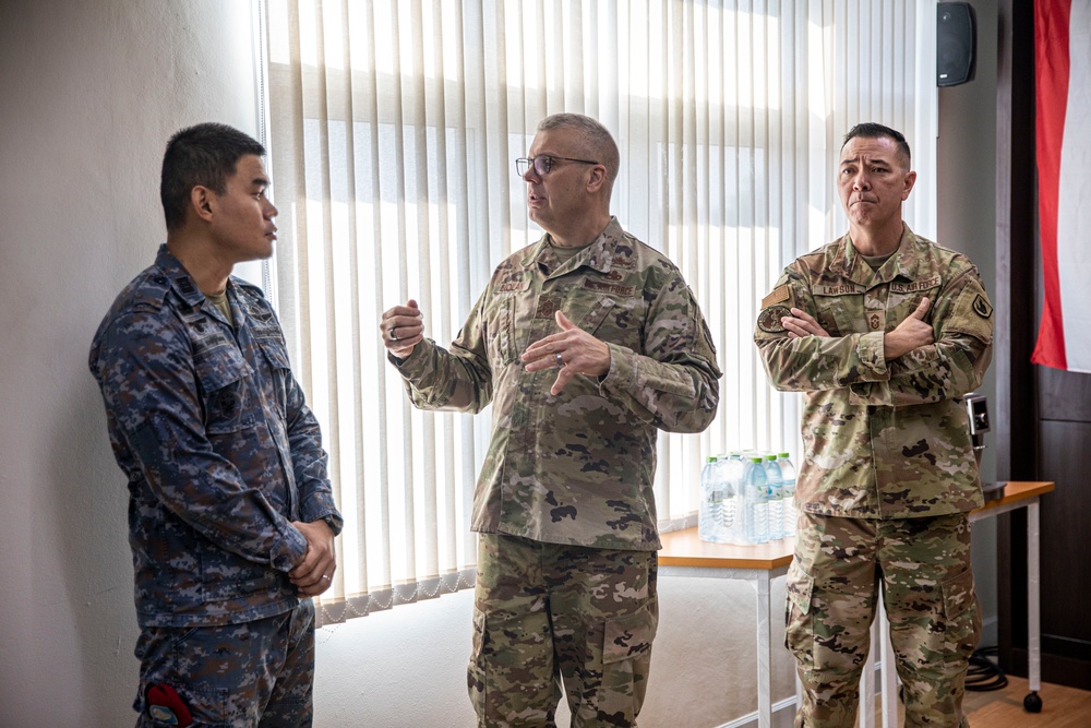 Washington National Guard Senior Leaders visit Royal Thai Armed Forces Combat Controllers