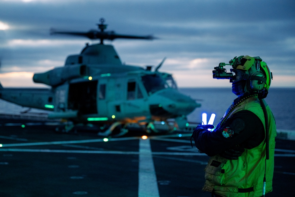 Marines, Sailors conduct joint deck landing qualifications aboard USS Somerset during Steel Knight 24