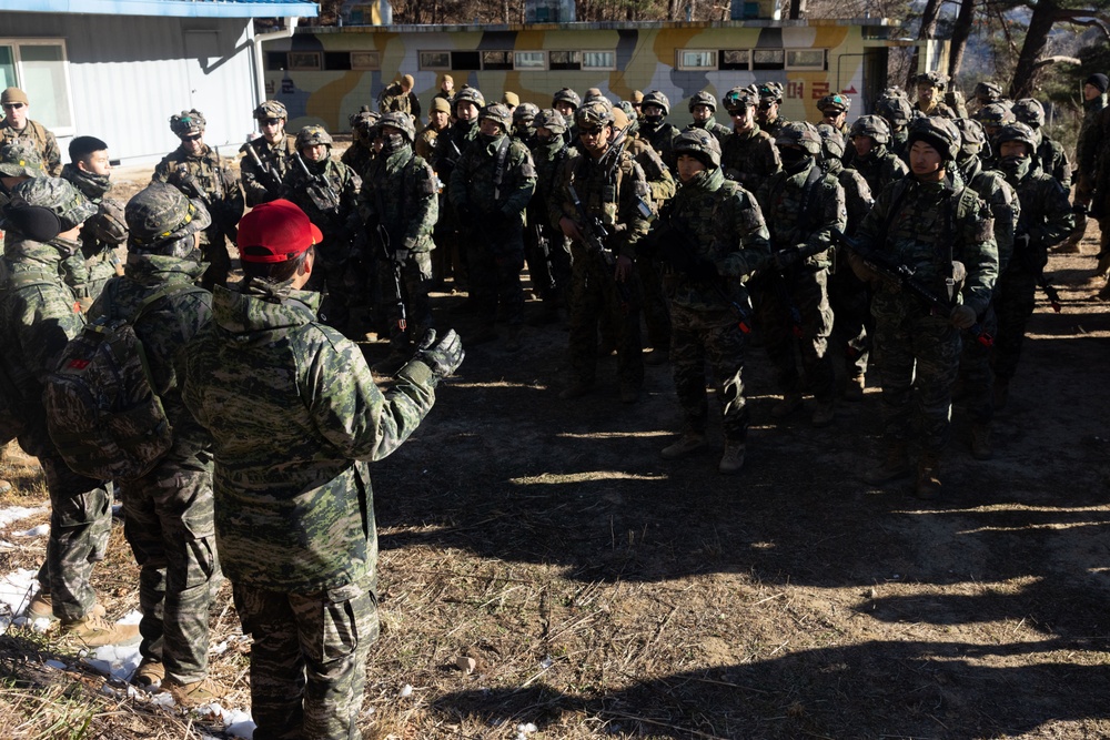 V26 and Republic of Korea Marines Force-on-Force