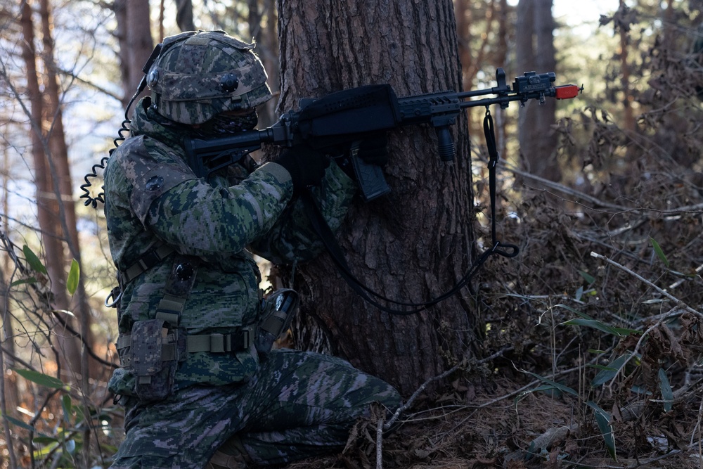 V26 and Republic of Korea Marines Force-on-Force