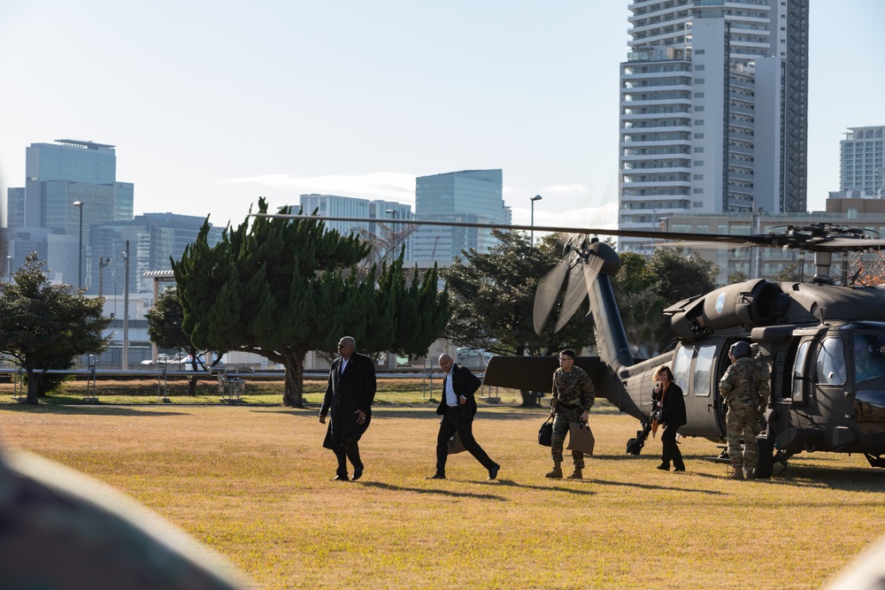 U.S. Secretary of Defense Lloyd Austin visits servicemembers in Japan; thanks U.S. Army’s 5th Composite Watercraft Company