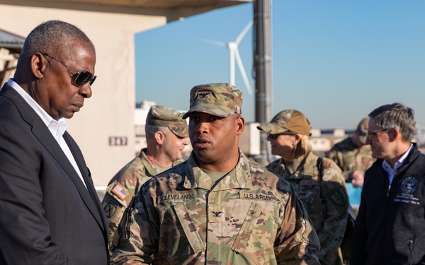 U.S. Secretary of Defense Lloyd Austin visits servicemembers in Japan; thanks U.S. Army’s 5th Composite Watercraft Company